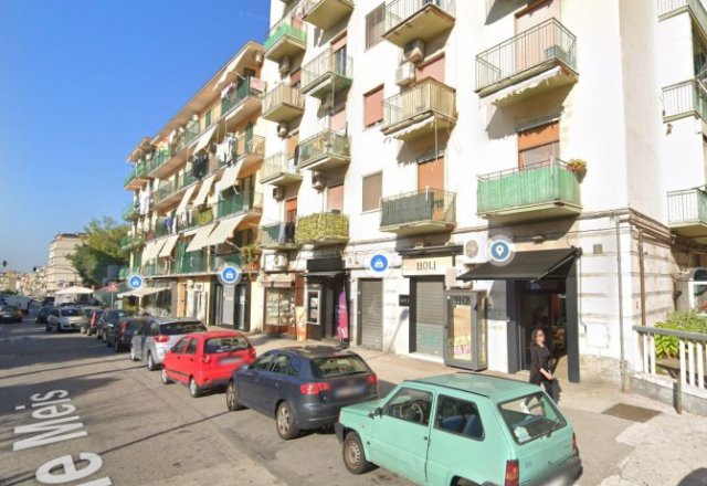 Ponticelli Commercial space facing the street of 35sqm