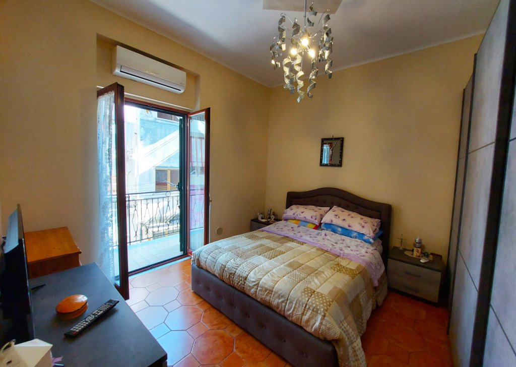 Sale Apartments Napoli - 3 bedroom apartment with kitchenette, garage and cellar Locality 