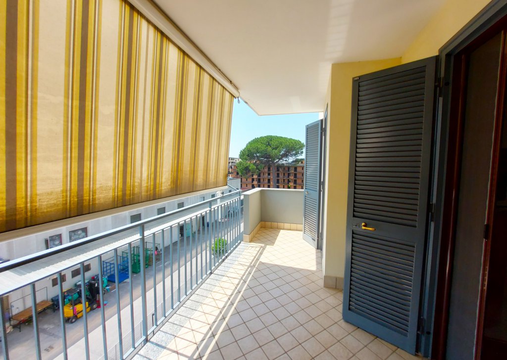 Sale Apartments Orta di Atella - Four-room apartment with terrace level, excellent condition, garage Locality 
