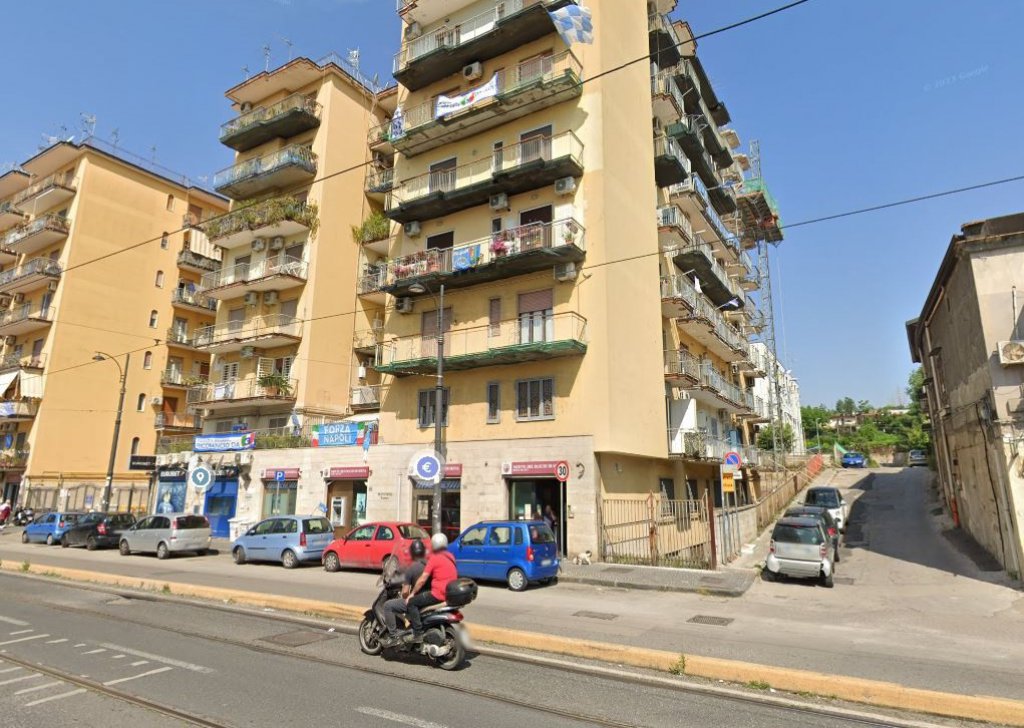 Deposito in vendita  via Stadera 30, Napoli, località Poggioreale