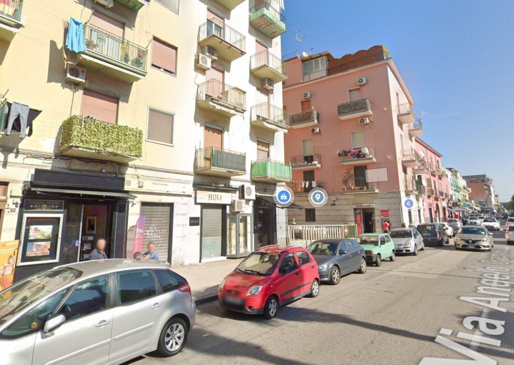 Sale Premises Napoli - Ponticelli Commercial space facing the street of 35sqm Locality 