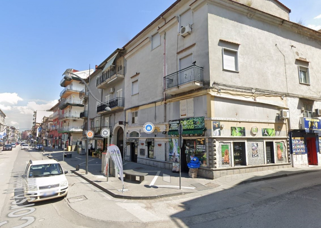 Locale Commerciale in vendita , Casalnuovo di Napoli, località Centro